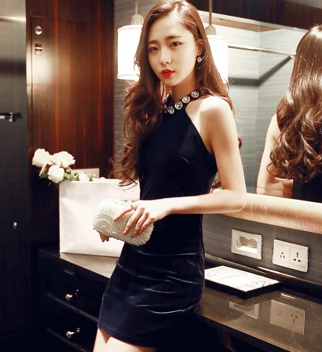 λ���Ͼ�������������Ͼ��й�ģ�ϴ󡢵��νϸߵ�KTV֮һ��װ�޺������������ţ�����Ч���ã�����������ȫ���ʺϲ�ͬ����������ߡ� Ԥ������������������Сѩ�� 152-5027-7109 ��Vͬ���� ��һ�����Ͼ�������KTV����һ�� 880�������� 8�� ������4��4Ů�� 1