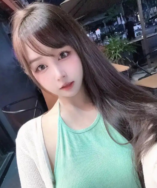 �Ͼ���������ʷ�ƾõĳ��У��������ŷḻ���Ļ��Ų����������ִ����еķ���������������������У�KTV��Ϊ���������������ֵ���ѡ֮�ء����죬��������һ����̽���Ͼ���ߵ���KTV���а񣬸���һ��������ݻ��뼤�顣 Ԥ�������������������ηƣ� 173-756