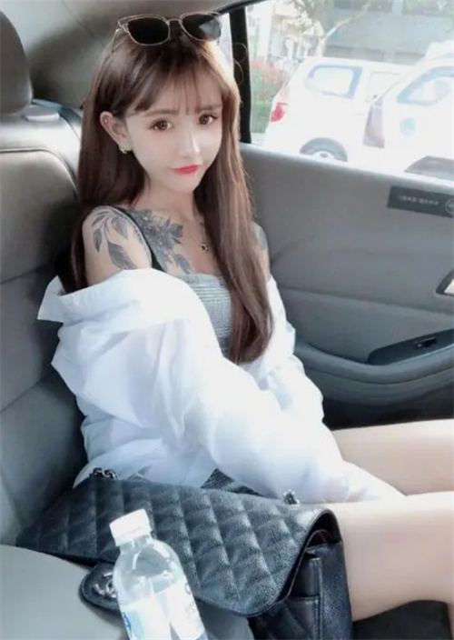 Ͼ϶ĳУŷḻʷżִҵҲչKTVΪִֵҪϾȻƷʵѡϾKTVĺԹųеҹá Ԥ 152-5020-29