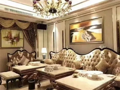 �Ͼ������������������ִ������У�����������������Ȼ���������Ļ�������������ӵ���ڶ��Ʒ�ʵ�����KTV������Ϊ������ʿ�ṩ�����ʵ����ֺ����г������������Ͼ��������ļ�������KTV������������һͬ�������ǵĶ��������� Ԥ���������������������ȣ�