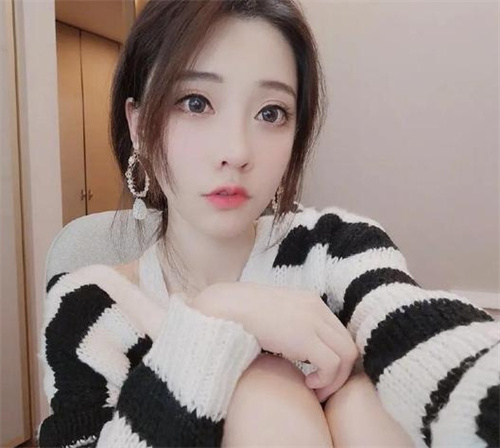 Ͼ϶ĳУʷĻ̣ҵҲΪKTV棬ϾӵжҺұܻӭֳĽΪϾǰĸ߶KTVеҹ ԤСۣ